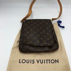 Authentic Louis Vuitton mussette shoulder bag